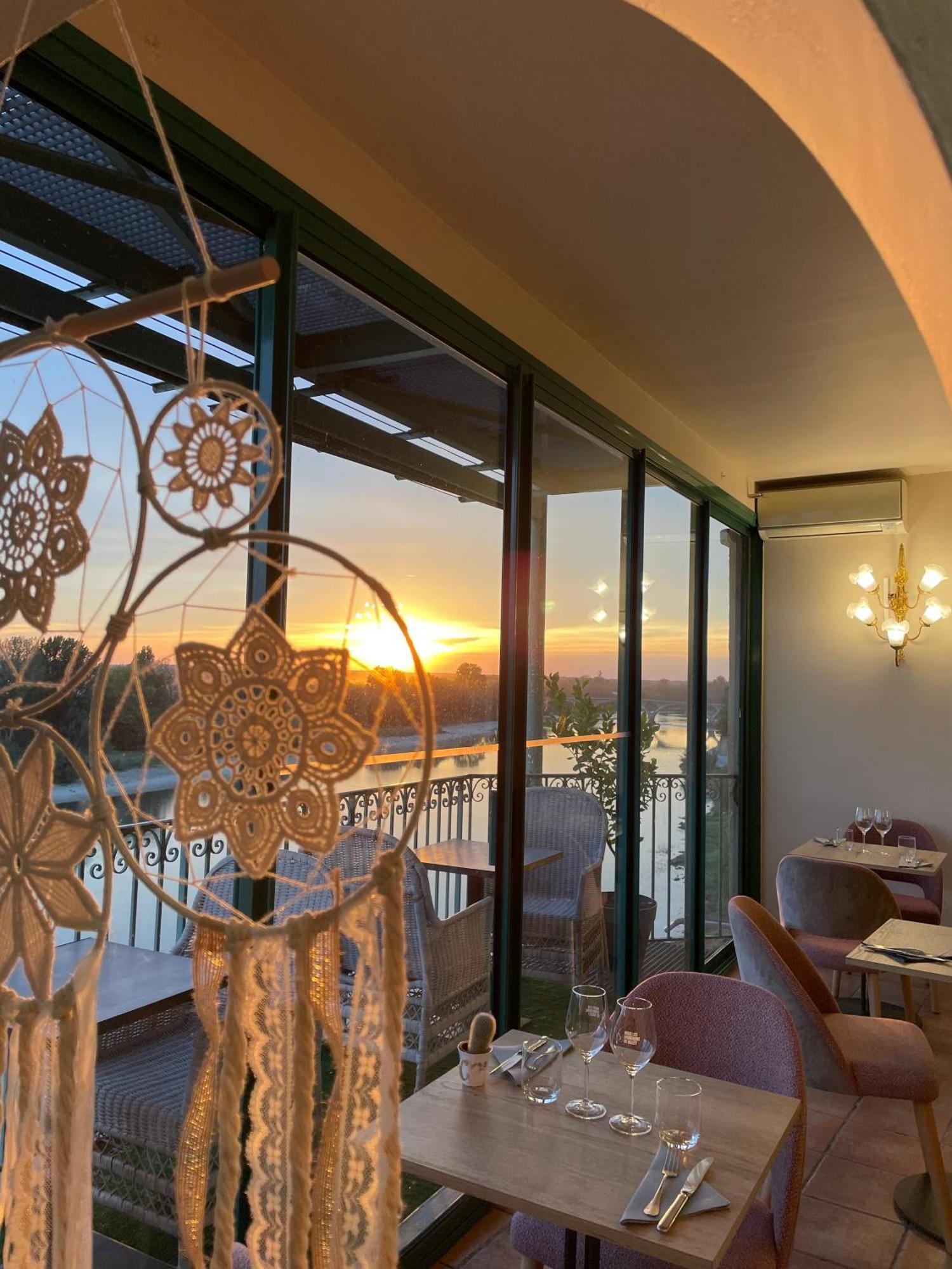 Hotel Restaurant Cote Garonne Le Balcon Des Dames - Tonneins Fauillet Marmande - Vue Panoramique Bord De Garonne Chambres Climatisees Εξωτερικό φωτογραφία